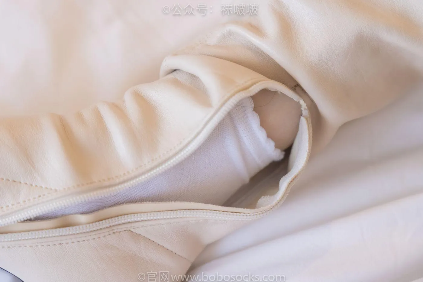 [BoBoSocks袜啵啵]NO.050 小甜豆-高跟长靴、白棉袜 [175P]插图6